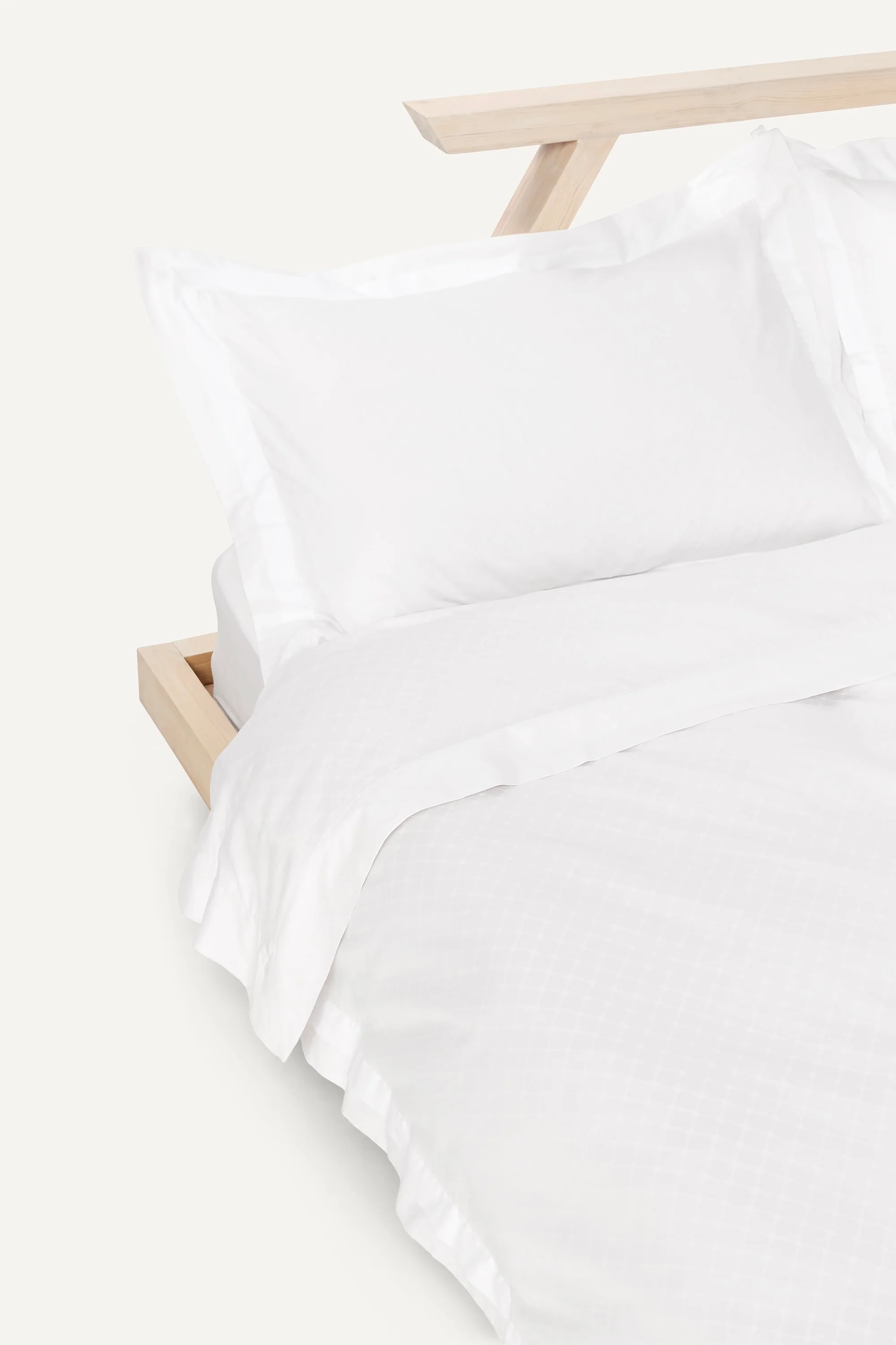 Jacquard Organic Cotton Duvet Cover - Classic White - Image 4