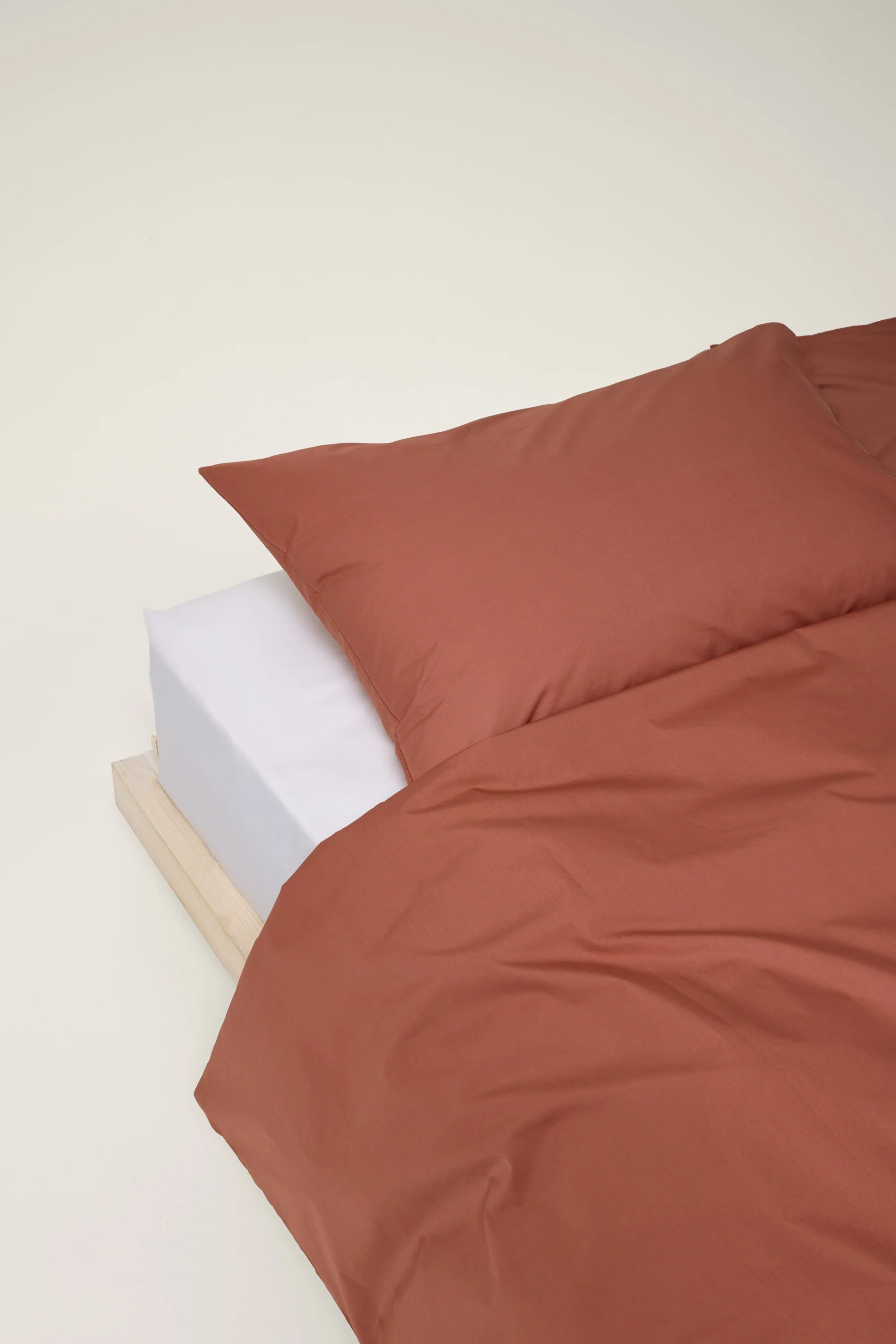 Percale Organic Cotton Duvet Cover - Bark Red - Image 4