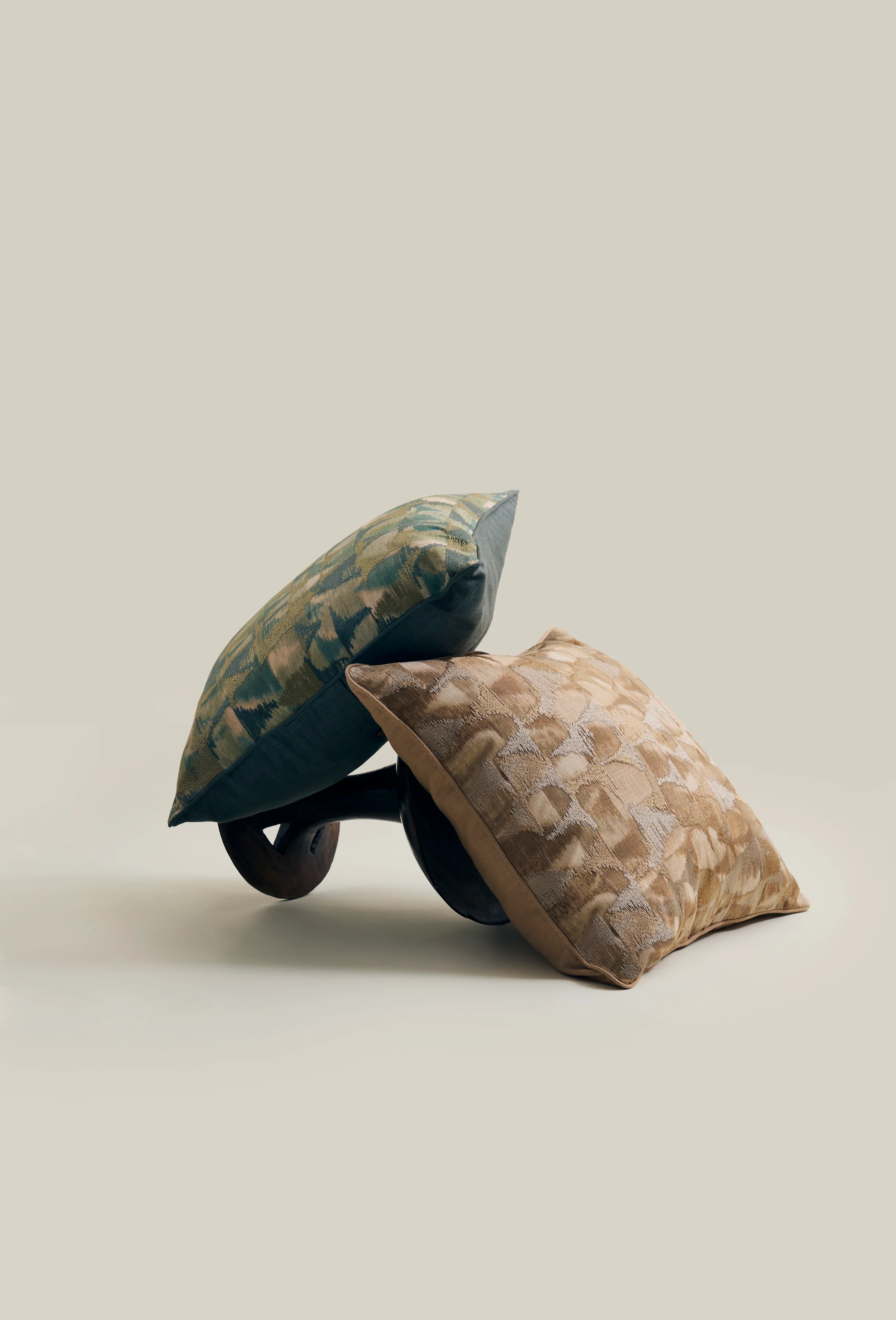 Qila Cushion Cover - Light Neutral - Image 4