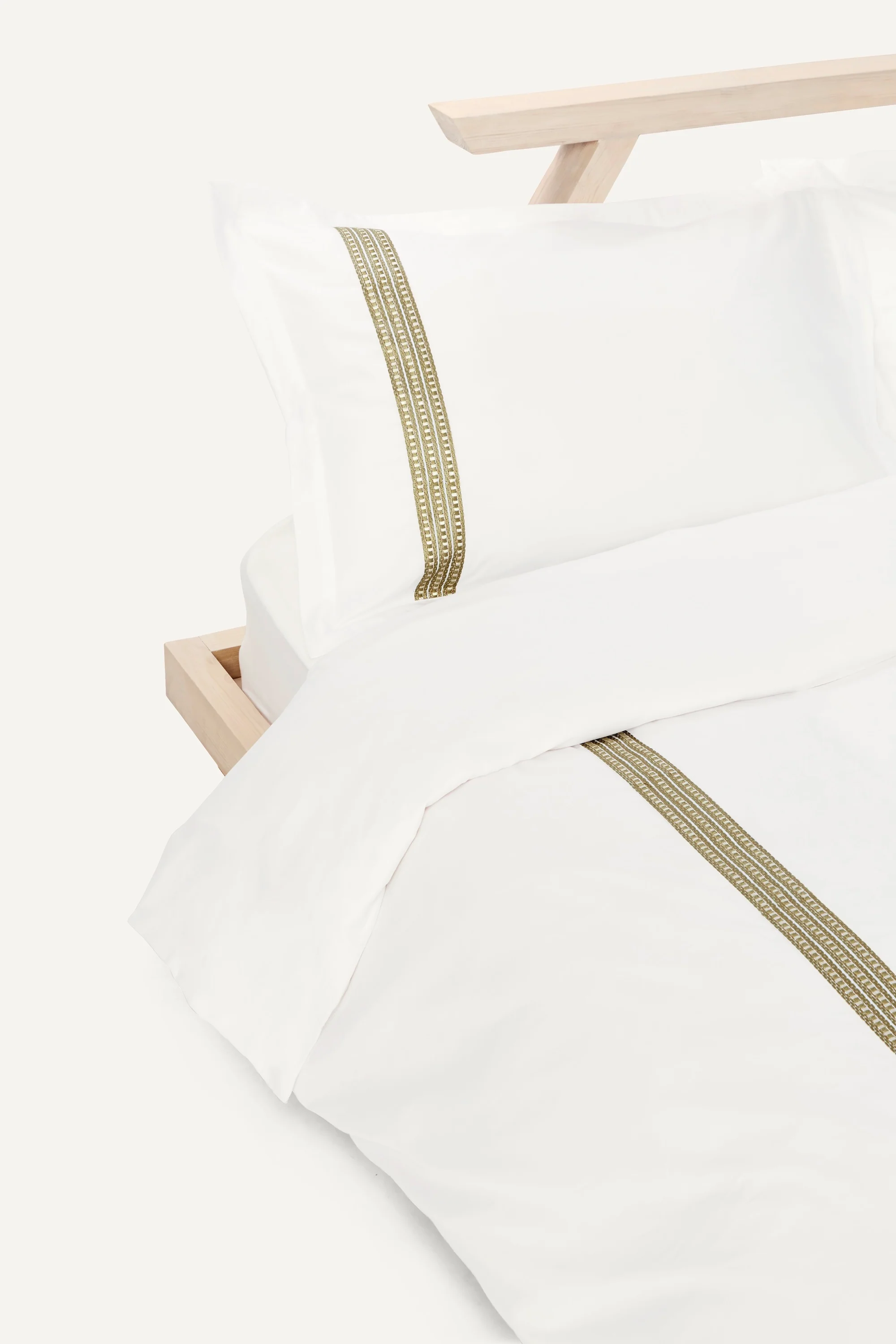 Raha Embroidered Duvet Cover - Classic White & Green - Image 4