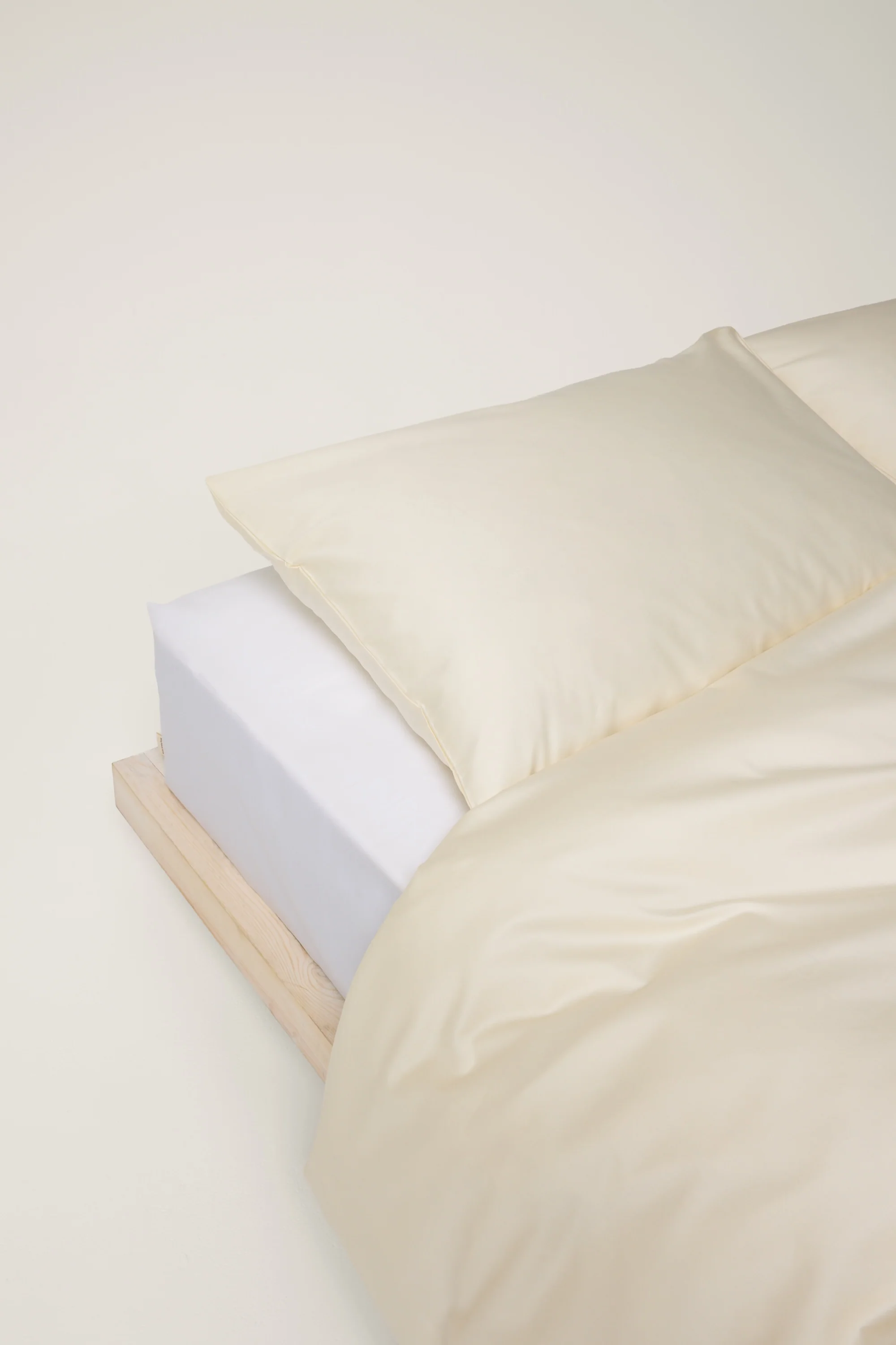 Sateen Organic Cotton Duvet Cover - Classic Cream - Image 3