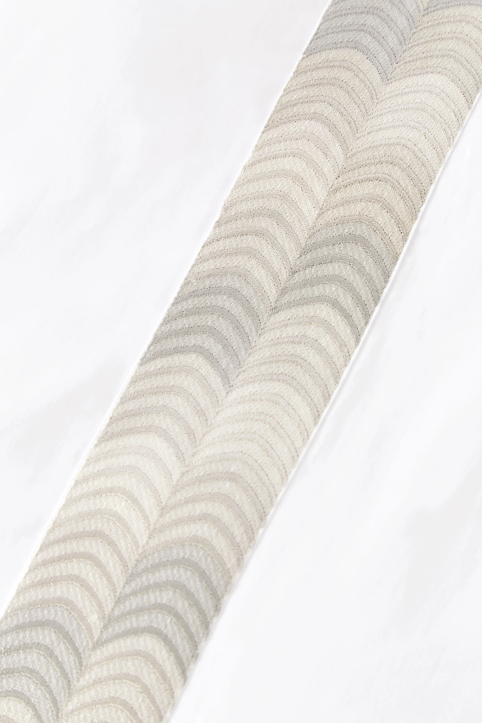 Simar Embroidered Duvet Cover - Classic White & Silver - Image 3