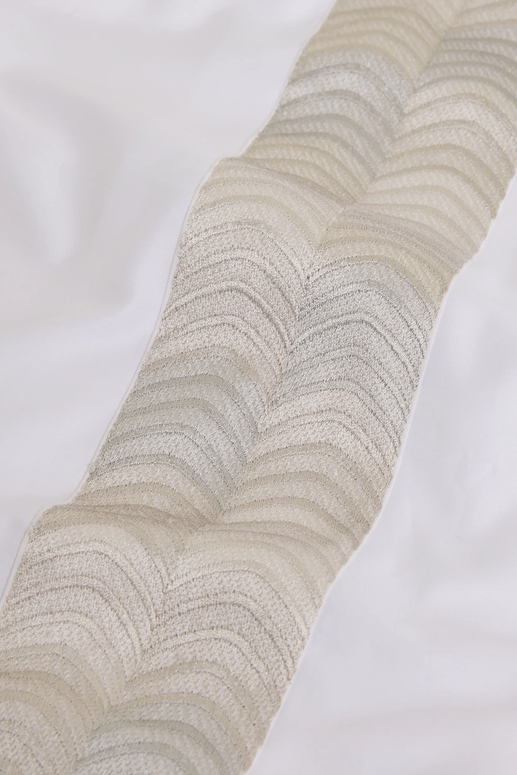 Simar Embroidered Pillowcases -  Classic White & Silver - Image 2